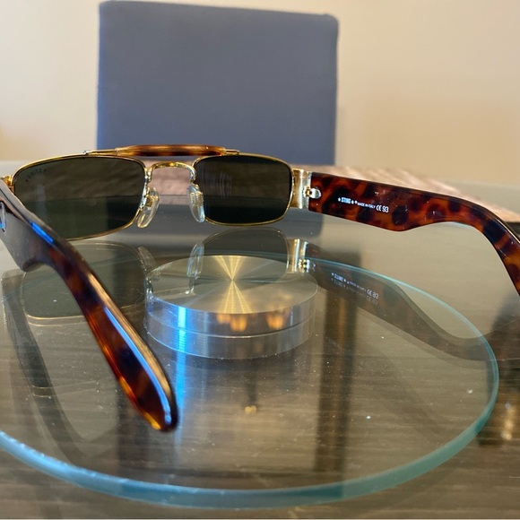 Elegant Gold and Brown Men's Sunglasses - Picture 4 of 6